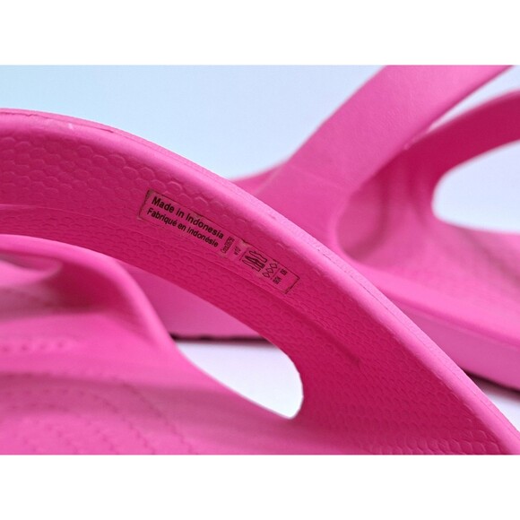 Crocs Kadee II Women's 10 Strappy Slip On Sandals Electric Pink Beach Pool - Picture 9 of 9
